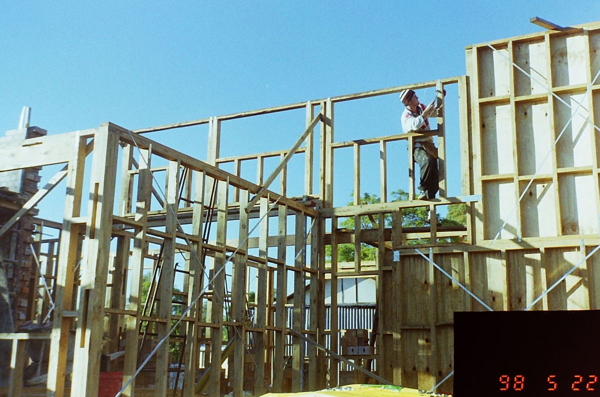 Photo of clearstory wall frames