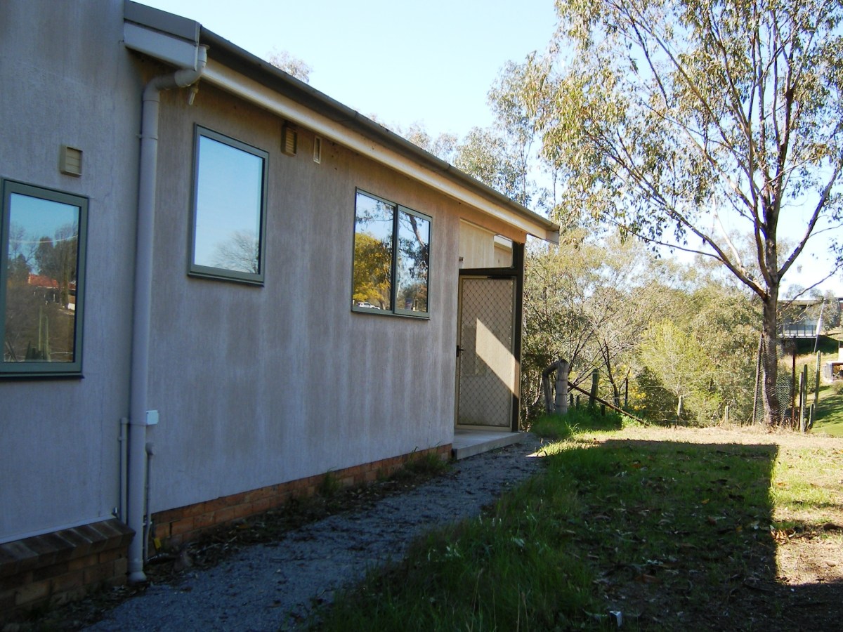 Photo 2 of courtyard site
